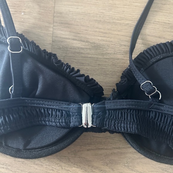 Black Smocked Bikini Set – Ruched Underwire Top & Cheeky Bottoms – Size M – NWOT - Picture 6 of 6